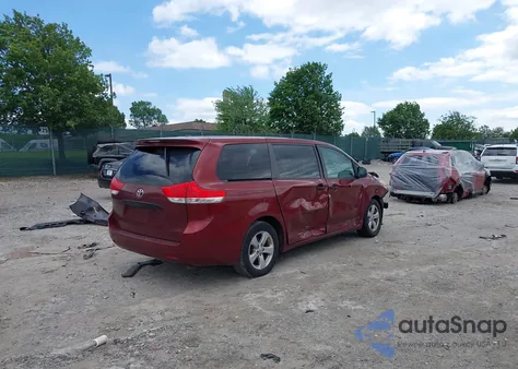 2014 Toyota Sienna L V6 7 Passenger z USA, uszkodzony, nr VIN 5TDZK3DC4ES406178